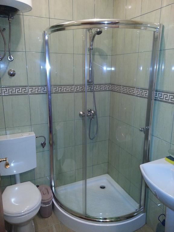 Guest House Pansion 10 Cetynia Pokój zdjęcie